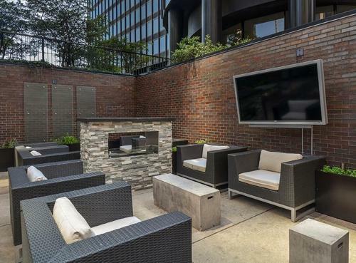 Trendy Apartment With 360 Degree City Views