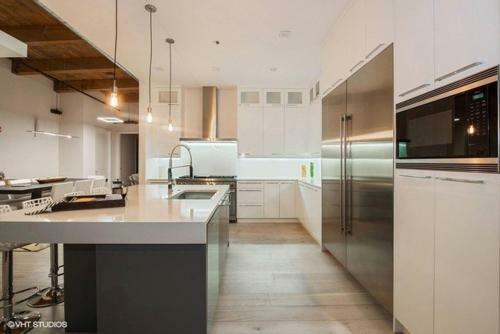 Apartamento Spacious & Private 3 Bdr Luxury Condo In Downtown!