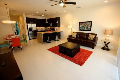 Three-bedroom Townhome In Serenity Resort (1634)