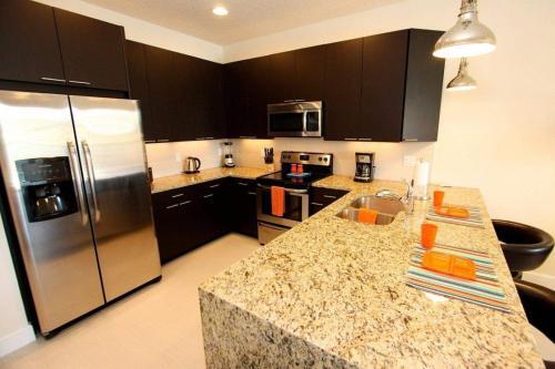 Three-bedroom Townhome In Serenity Resort (1634)