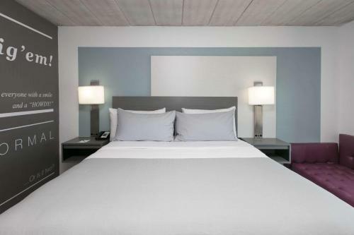 Hotel TRYP By Wyndham College Station