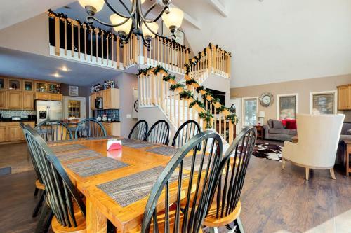 285 Randall Farm