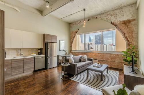 Relaxing 1 Bed, 1 Bath Dallas Downtown Apartment