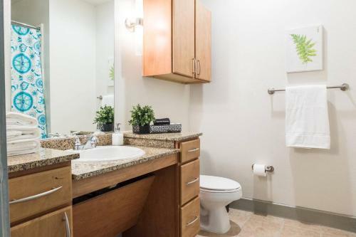 Apartamento Relax & Unwind In Spacious 1br W/ Parking