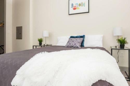 Apartamento Relax & Unwind In Spacious 1br W/ Parking
