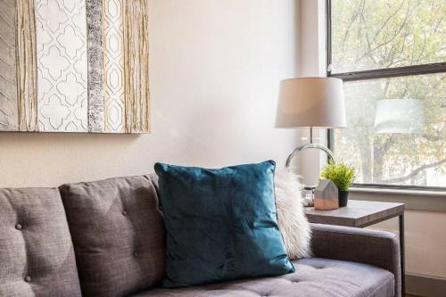 Apartamento Relax & Unwind In Spacious 1br W/ Parking