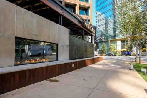 Apartamento Relax & Unwind In Spacious 1br W/ Parking