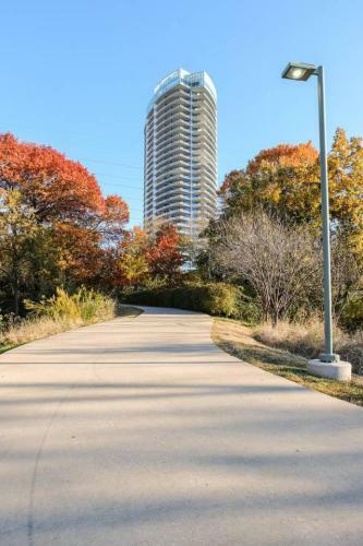 Apartamento Relax & Unwind In Spacious 1br W/ Parking