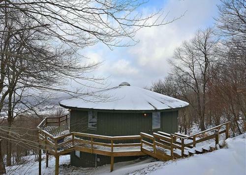 Round To It Three-bedroom Chalet