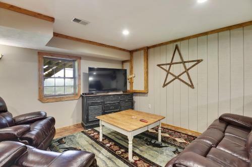 Mountain Glory Four-bedroom Chalet