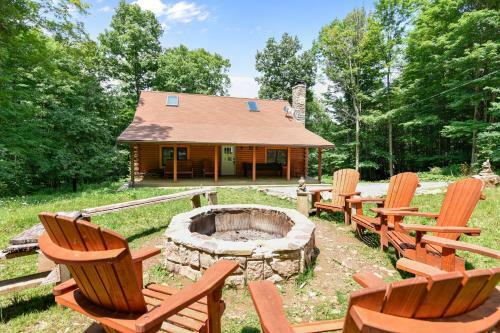 Mountain Glory Four-bedroom Chalet