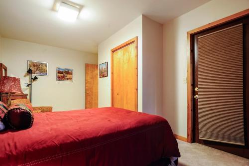 Zee Place Three-bedroom Chalet