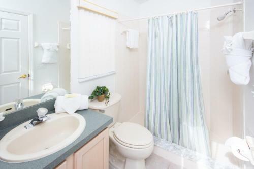 Carole's Thousand Oaks Villa - Four Bedroom Home
