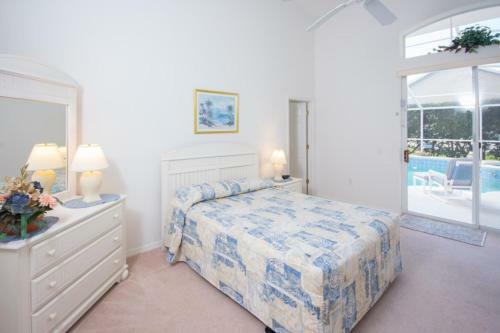 Carole's Thousand Oaks Villa - Four Bedroom Home