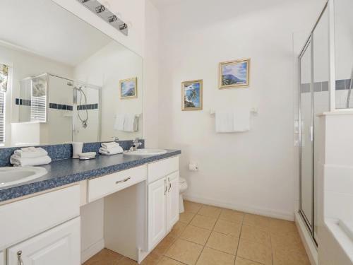 Villa Kensington Drive Unit 24