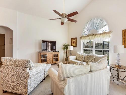 Villa Kensington Drive Unit 24