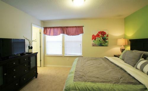 8 Br Villa #1188 At Windsor Of Westside