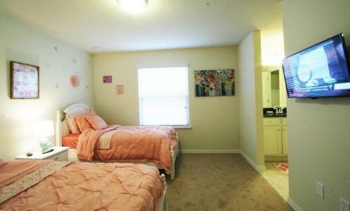 8 Br Villa #1189 At Windsor Of Westside