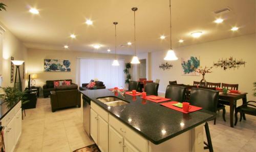 8 Br Villa #1189 At Windsor Of Westside