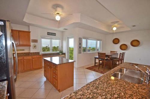Sunrise Pointe 1-301