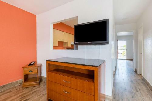 Hotel Studio 6 Englewood
