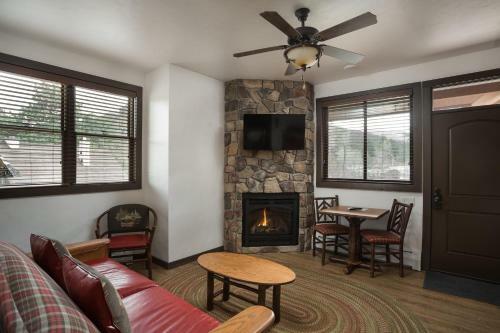 Lodge The Landing At Estes Park