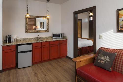Lodge The Landing At Estes Park