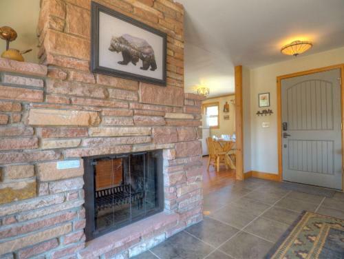 High Drive Cabin 2161