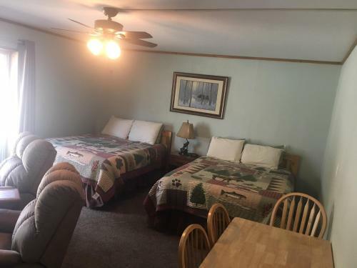 Lodge Riverview Pines