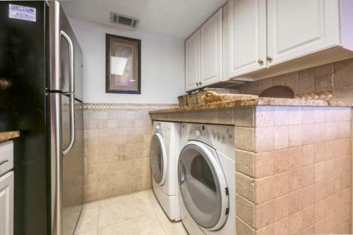 Apartamento High Surf Condo