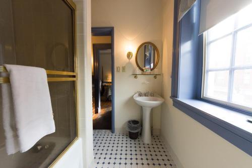 Bed & Breakfast Thomas Bond House