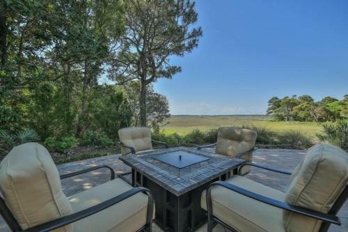 East Ashley Avenue 1414 - Trade Winds Home