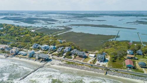 East Ashley Avenue 1414 - Trade Winds Home