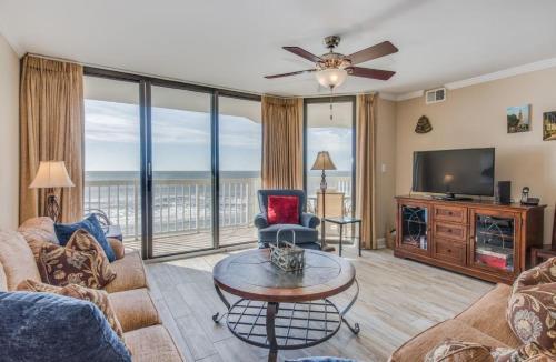Apartamento Chas. Oceanfront 308 Condo