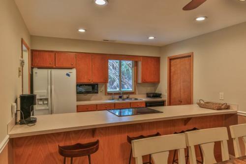 Easy Huron Avenue 0305 By The Sea Home