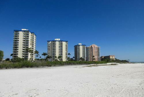 Estero Beach & Tennis #1108a Apartment