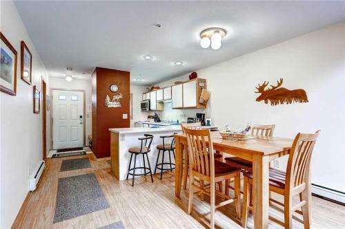Apartamento Two-bedroom - Woodbridge Inn 302