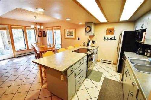 Cross Creek 308 (condo)