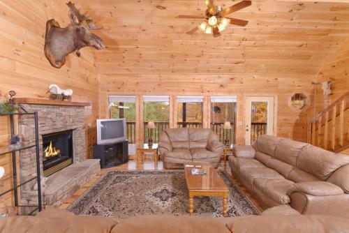 Love & Laughs #11 - Seven Bedroom Cabin