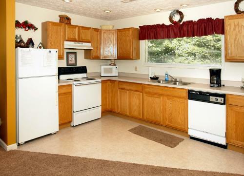 Angel's Roost #1320 - Two Bedroom Cabin