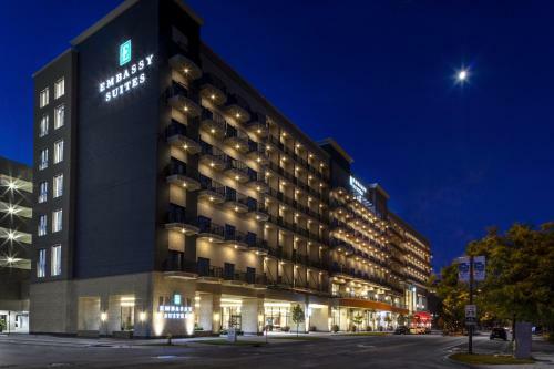 Hotel Embassy Suites By Hilton Grand Rapids Downtown
