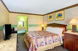 Hotel Days Inn Charlotte North Speedway Uncc