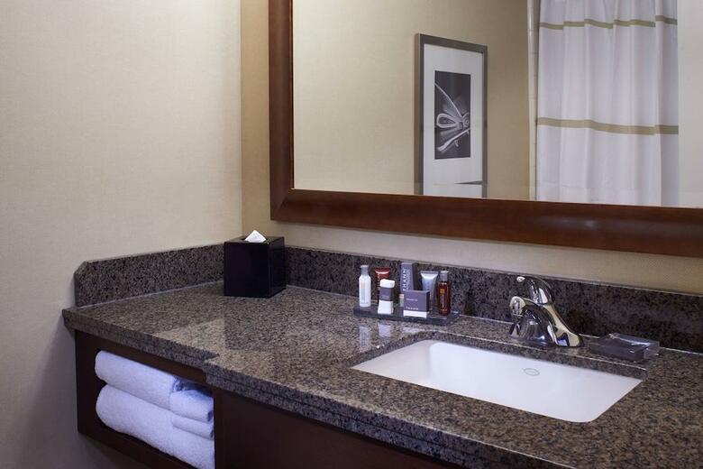 Hotel Detroit Marriott At The Renaissance Center