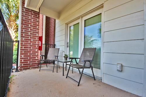 Emerald Greens 3701 Apartment