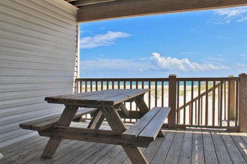 Bonhomme Richard West Holiday Home