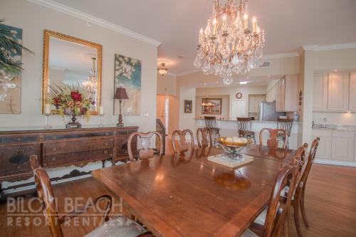 Legacy I 1306 Penthouse - Three Bedroom Apartment