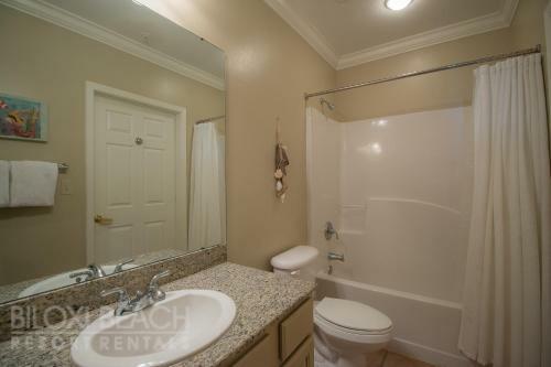 Legacy I 1306 Penthouse - Three Bedroom Apartment