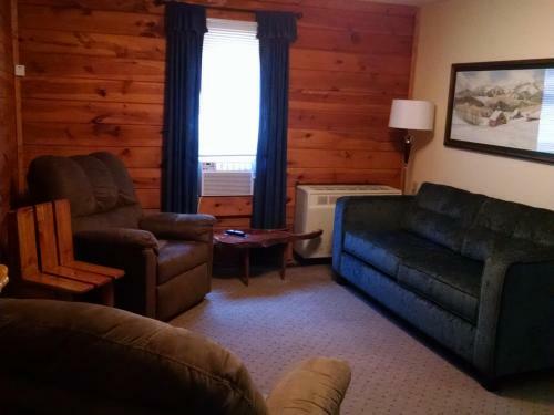 Trails End Cabins & Motel