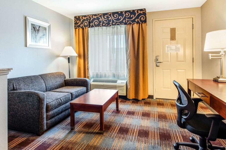 Hotel Quality Inn Airport I-240