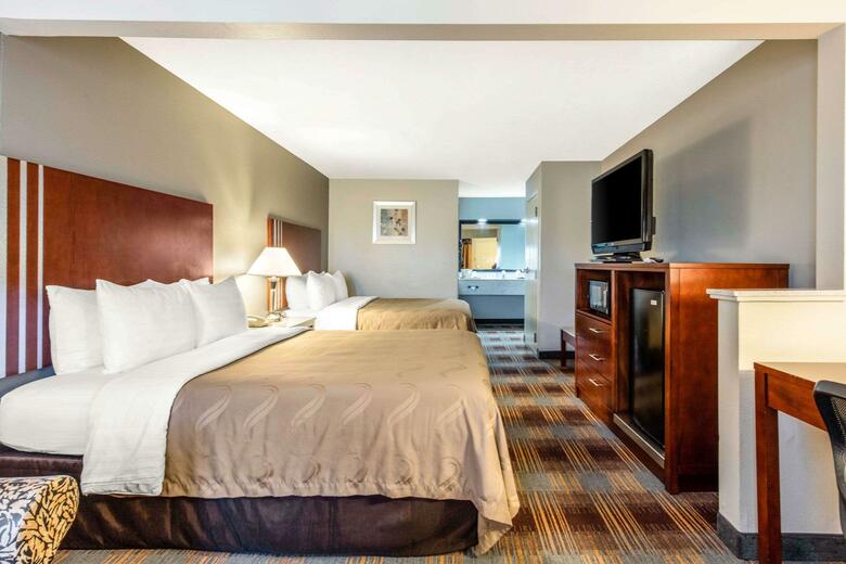 Hotel Quality Inn Airport I-240